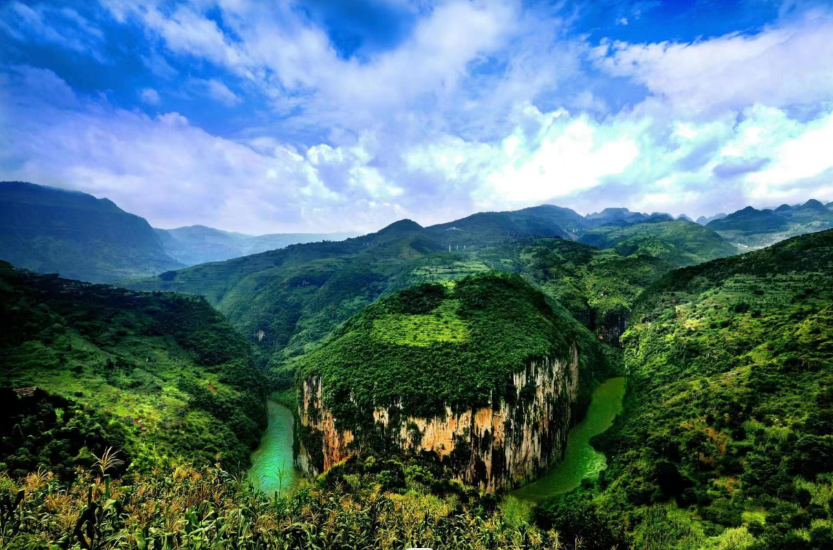 中国水城：山地运动王国成最佳避暑旅游目的地